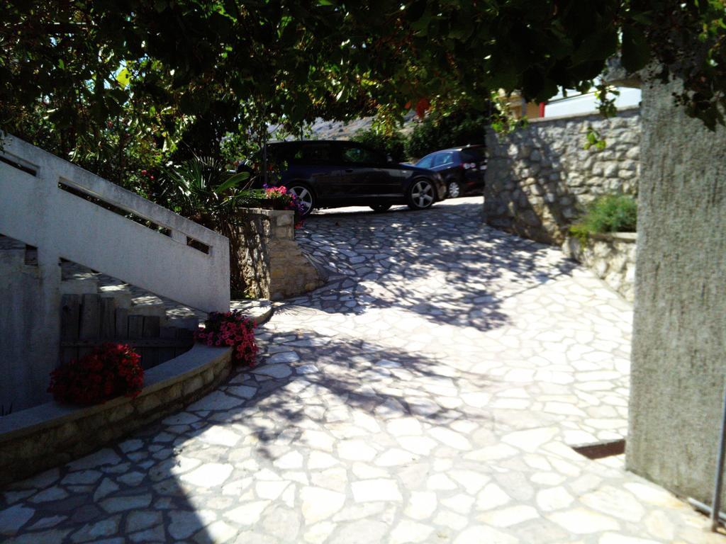 Apartments Keti Pag Town Exterior photo